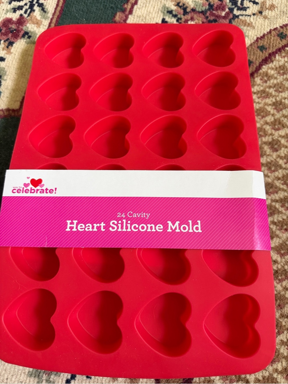 Heart Silicone Mold - Red 24-Cavity